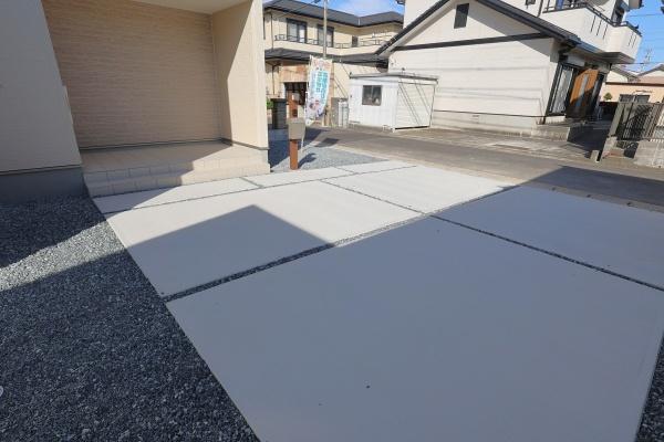 西尾第68一色町一色　2号棟