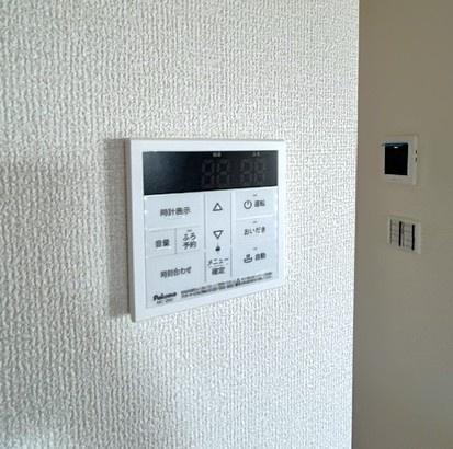 西尾市一色町松木島中切第3　2号棟