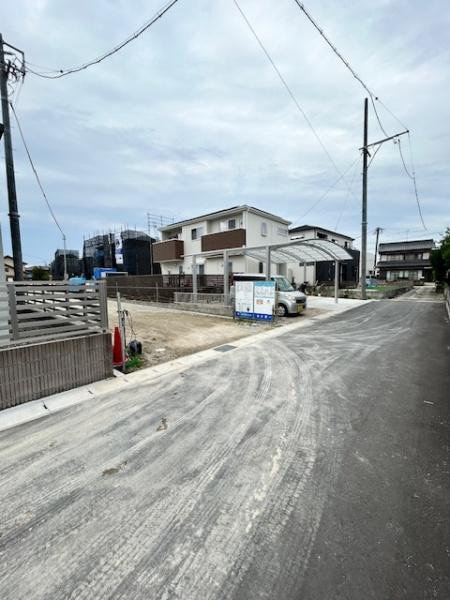 西尾市一色町松木島中切第3　2号棟