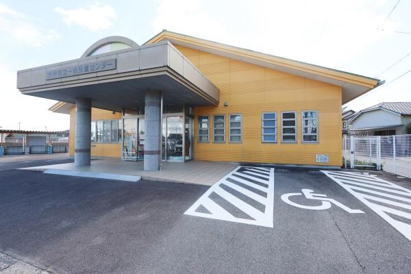西尾市一色町前野1期　2号棟(市立一色児童センター)