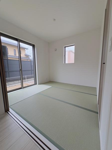 西尾市一色町前野1期　2号棟