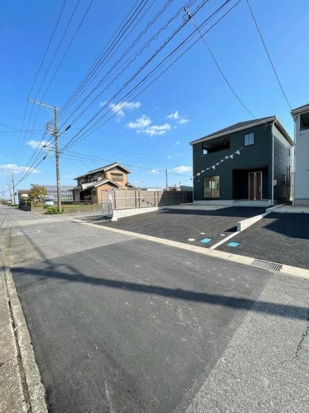 西尾市一色町松木島第8　1号棟