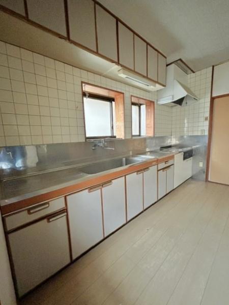 西尾市一色町一色南屋敷の中古一戸建て