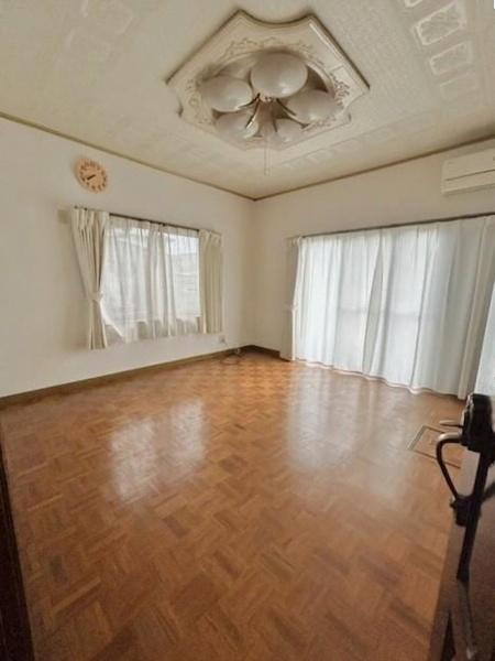 西尾市一色町一色南屋敷の中古一戸建て