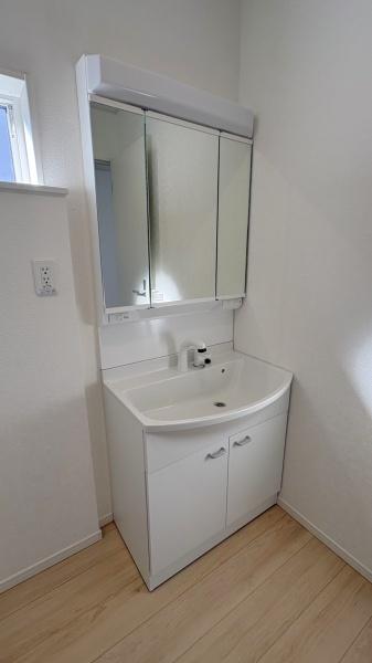 西尾市一色町一色第27　6号棟