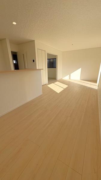 西尾市一色町松木島第9　5号棟