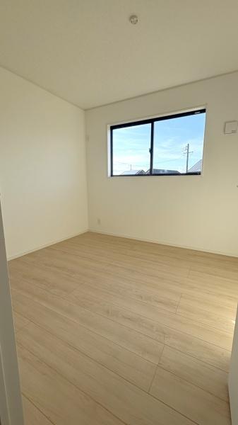 西尾市一色町松木島第9　5号棟