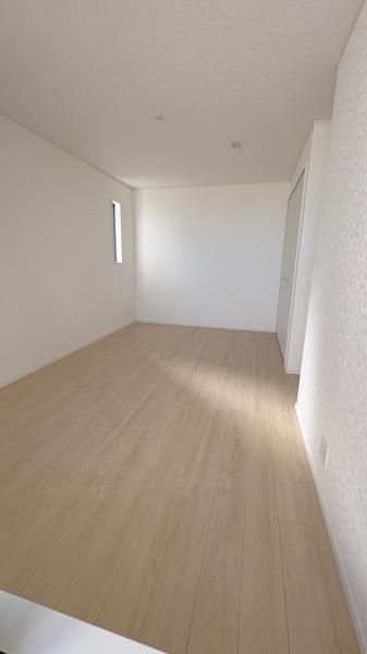 西尾市一色町松木島第9　6号棟