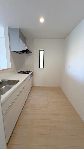西尾市一色町松木島第9　6号棟