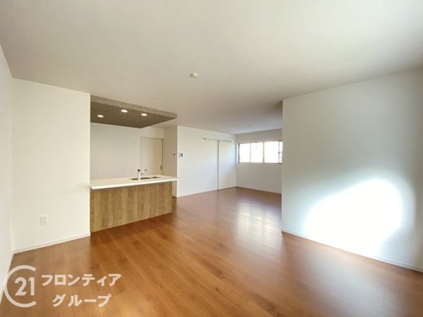 加古川市加古川町木村　新築一戸建て　１５期　２号棟