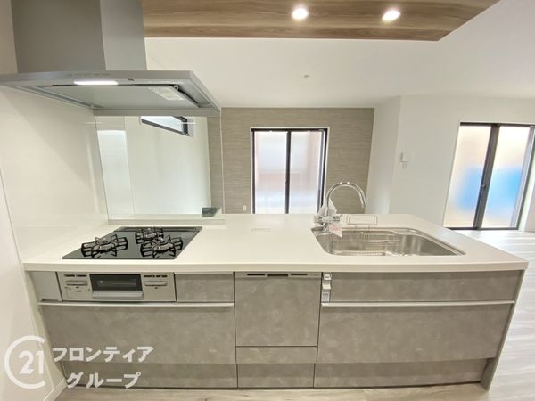 姫路市飾磨区阿成渡場　新築一戸建て　全３区画　3号棟