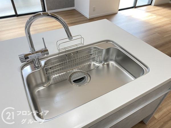 姫路市飾磨区阿成渡場　新築一戸建て　全３区画　2号棟
