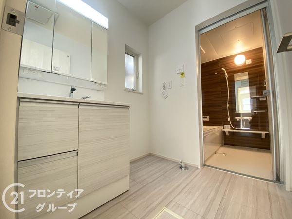 加古川市別府町新野辺北町２丁目　新築一戸建て　第１４　４号棟