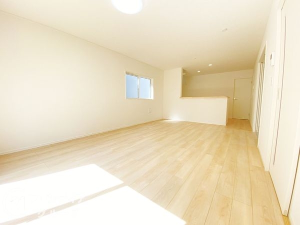 加古川市別府町新野辺北町２丁目　新築一戸建て　第７　３号棟