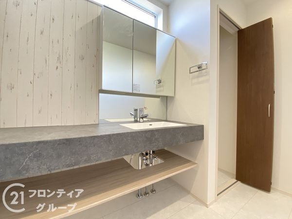 加古川市新神野８丁目　新築一戸建て　１号棟
