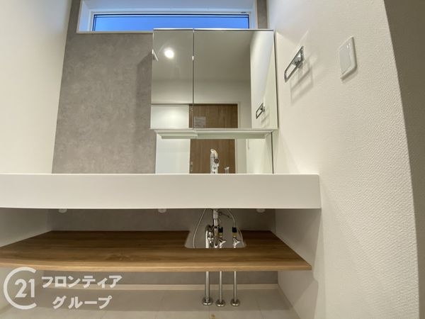 加古川市新神野８丁目　新築一戸建て　２号棟