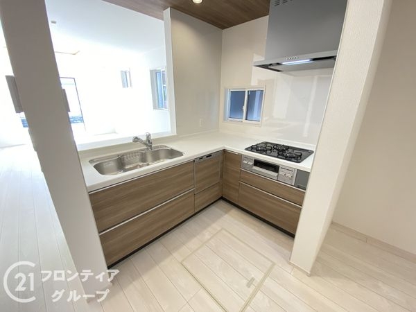加古川市新神野８丁目　新築一戸建て　２号棟