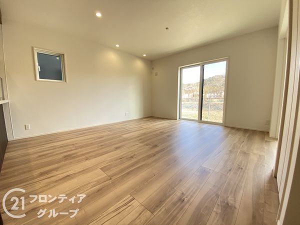 姫路市継　新築一戸建て　２号棟