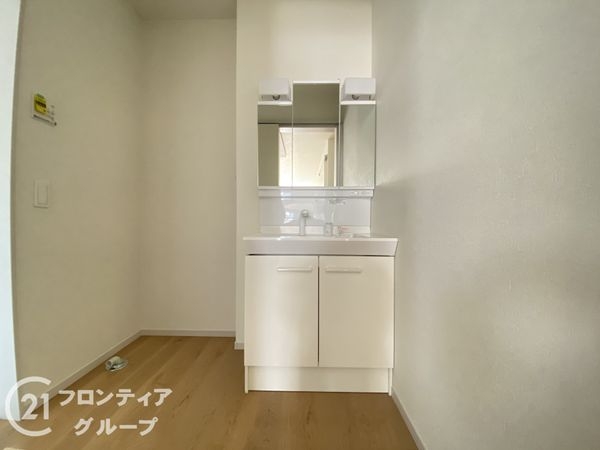 加古川市平岡町新在家　新築一戸建て　９期　２号棟