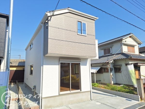 加古川市平岡町新在家　新築一戸建て　９期　２号棟