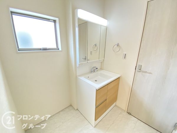 加古川市米田町平津　新築一戸建て　２号棟