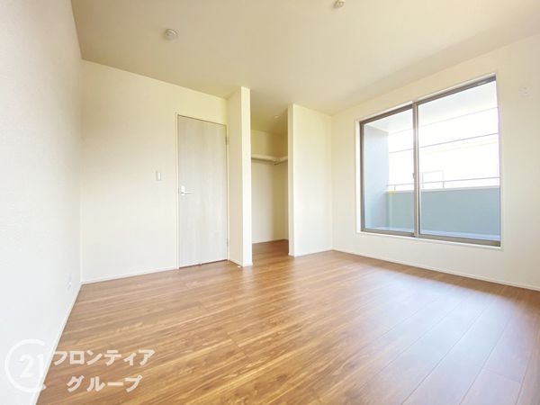加古川市米田町平津　新築一戸建て　１号棟