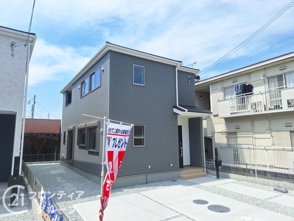 加古川市米田町平津　新築一戸建て　１号棟