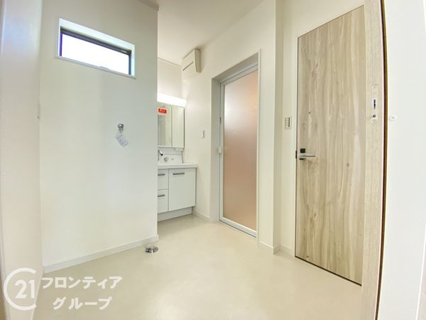 加古川市平岡町八反田　新築一戸建て　８号地