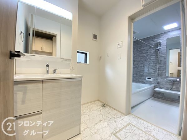 加古川市別府町新野辺　新築一戸建て　２期　２号棟