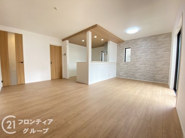 加古川市別府町新野辺　新築一戸建て　２期　１号棟