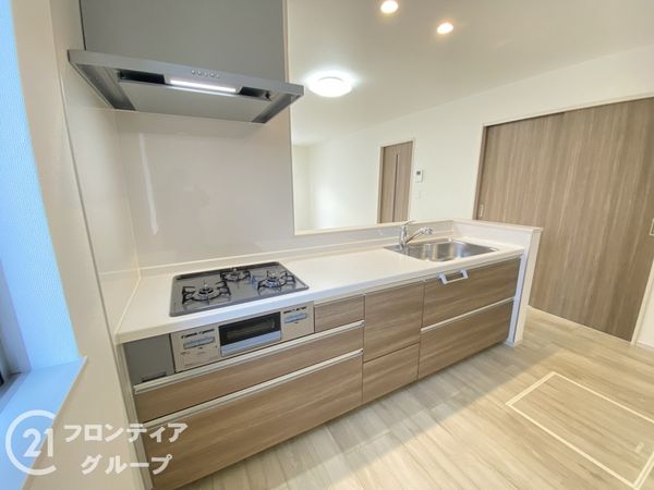 三木市緑が丘町西３丁目　新築一戸建て　2号棟