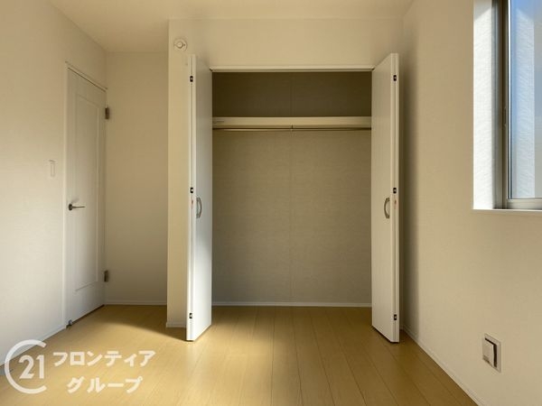 三木市緑が丘町西２丁目　新築一戸建て　２号棟