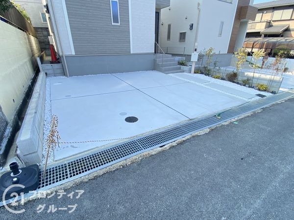 三木市緑が丘町西２丁目　新築一戸建て　２号棟