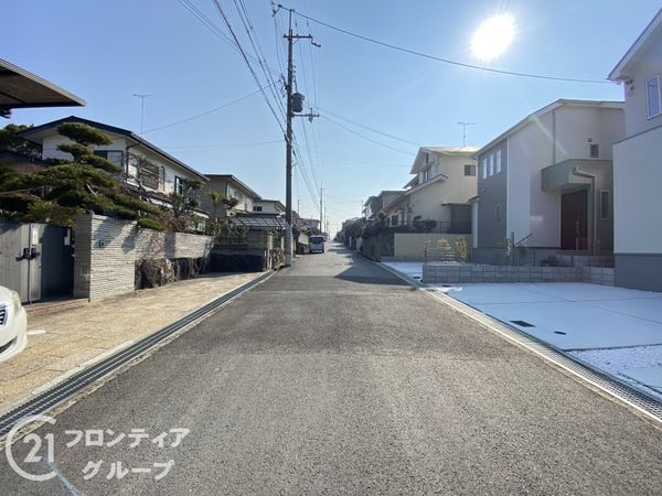 三木市緑が丘町西２丁目　新築一戸建て　２号棟