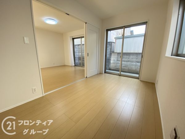 三木市緑が丘町西２丁目　新築一戸建て　２号棟