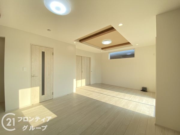 三木市緑が丘町本町１丁目　新築一戸建て　２期　２号棟
