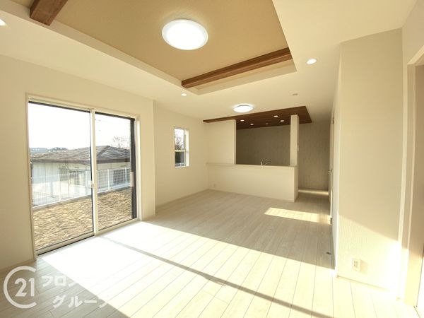 三木市緑が丘町本町１丁目　新築一戸建て　２期　２号棟