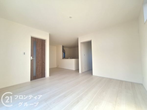 加古川市別府町新野辺北町５丁目　新築一戸建て　６期　３号棟