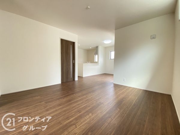 姫路市飾磨区中島　新築一戸建て　５期　２号棟
