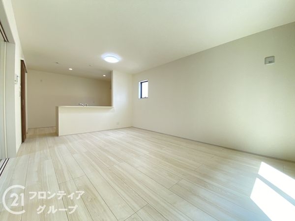 姫路市飾磨区中島　新築一戸建て　５期　１号棟