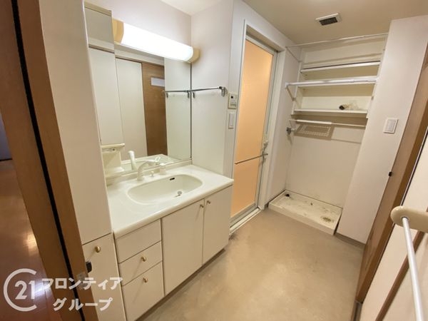 ディアエスタ・ミオ別府ラフィナス 中古マンション(洗面台・洗面所)