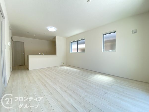 加古川市新神野６丁目　新築一戸建て　３期　２号棟