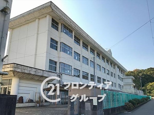 姫路市香寺町香呂の中古一戸建て(姫路市立香寺中学校)