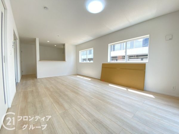 小野市本町１丁目　新築一戸建て　第６　１号棟