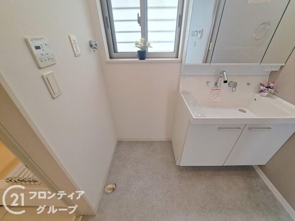 加古川市平岡町一色東２丁目の中古一戸建て