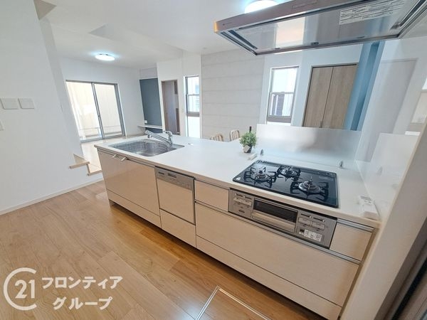 加古川市平岡町一色東２丁目　中古一戸建て