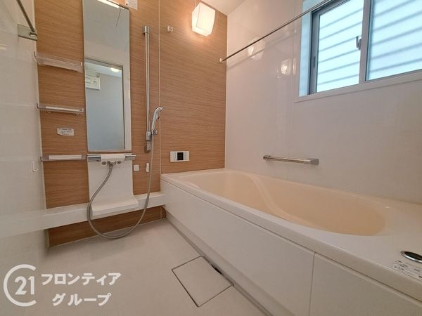加古川市平岡町一色東２丁目　中古一戸建て
