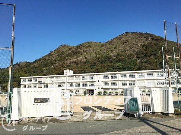 ライフアベニュー城山３番館　中古マンション(姫路市立夢前中学校)