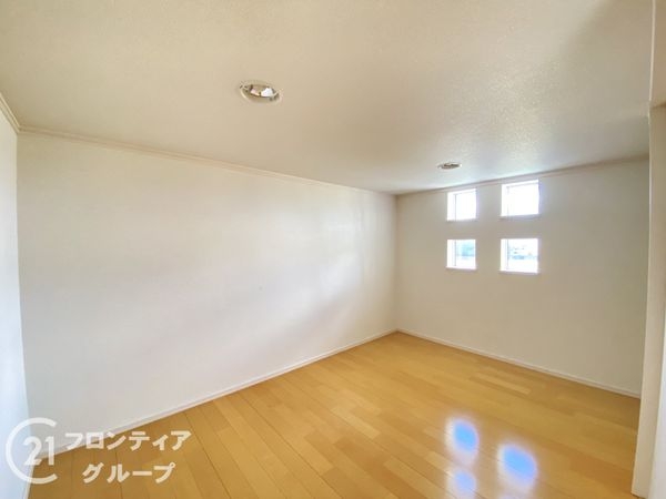 加古川市平岡町一色西１丁目の中古一戸建て