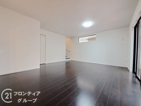 加古川市平岡町高畑　新築一戸建て　８期　１号棟